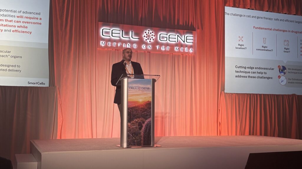 Ricardo Baptista presenting SmartCella at the Cell & Gene Meeting on the Mesa 2026